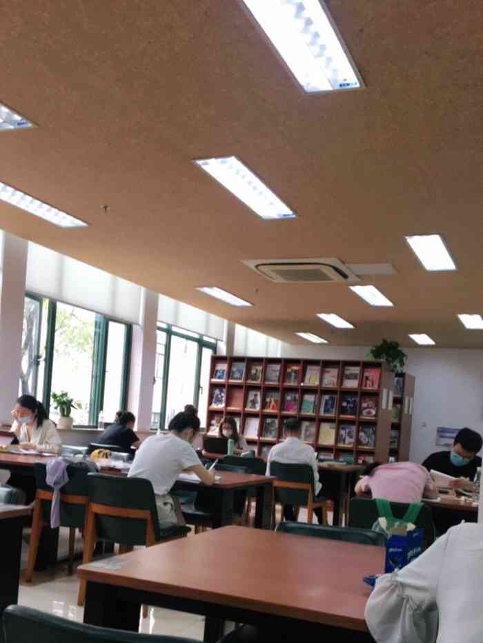 靜安區圖書館-