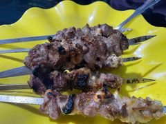 -烤肉小伙烤肉店
