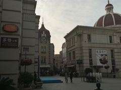 -鲁邦国际风情街(麦世达韩国精品百货店)