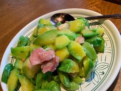 -云海肴·汽锅鸡·云南菜(天山百盛优客店)