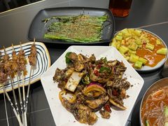 -许哥东北烧烤·铁丳烤串·宫后夹肉(繁花中心店)