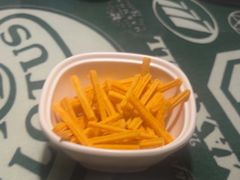 -树下时尚餐厅(翠园街店)