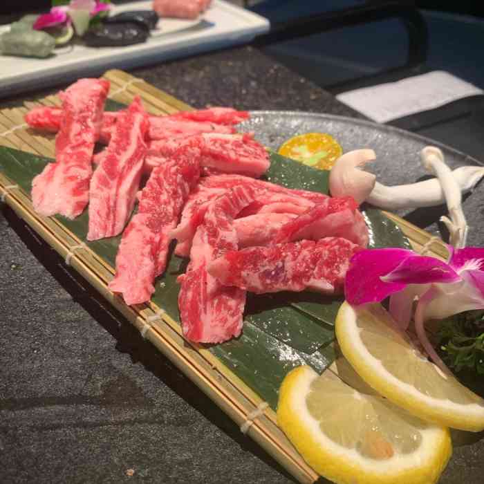 牛岛·炭火烤肉(华发未来荟店)-"好朋友过生日选的这家,于是下了班的