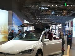 -TESLA 特斯拉(上海太古汇体验店)