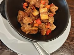 -Chom Cafe and Restaurant