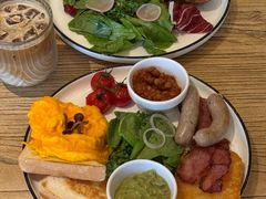 -Common Table · Brunch & Coffee