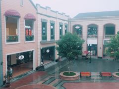 -王府井奥莱临潼小镇(临潼店)