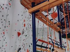 -山之巅攀岩馆(太古城店)