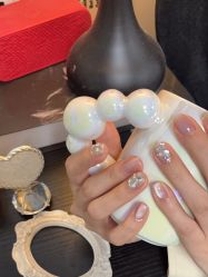 -芊屿芊浔美甲