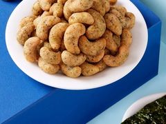海苔腰果-瑞幸咖啡(江南万达三层店)