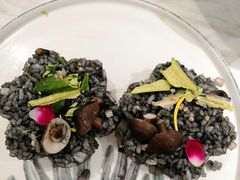 黑松露墨鱼菌菇饭-蜜桃花开·中西融合菜E&W(南长街店)