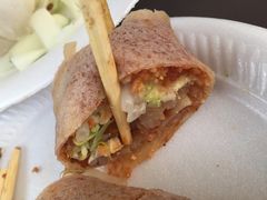 -东海岸人工湖美食村