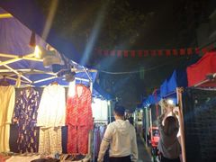 -吴山路夜市