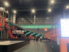 -极限PLAY运动娱乐新世界·团建派对潮玩休闲馆·室内蹦极高空游乐园
