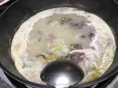 -三人行骨头王火锅(长寿店)