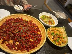 -万重锦·人文川菜馆(骡马市店)