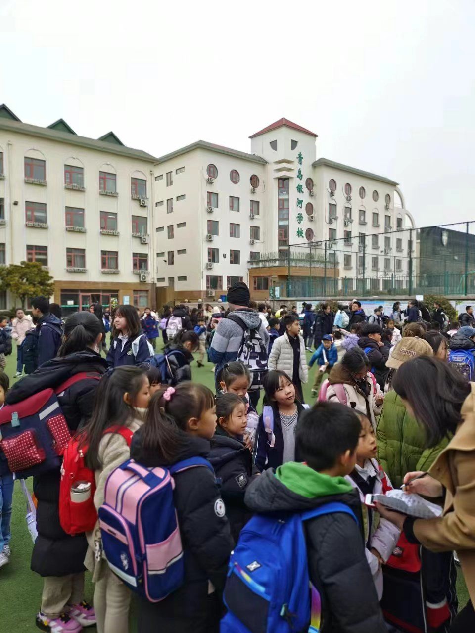 
#儿童瑜伽进校园

幼儿时期是