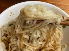 蒜香拌面-依云煎包店