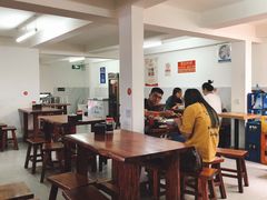 大堂-宝瑞门钉肉饼店