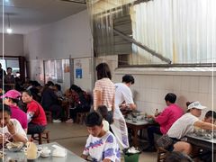 大堂-正宗杨记普洱酸醋米线(总店)