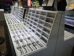 -臻美视爵眼镜·明月·依视路·蔡司折扣店(广渠门店)