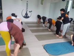 -小黑裙瑜伽·普拉提