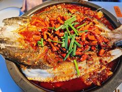 -鸣记脆皮烤鱼·海鲜烤鱼(三八广场店)