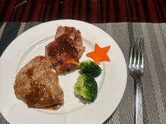 -广州万富希尔顿酒店·感趣自助餐厅·金秋蟹宴生蚝海鲜刺身