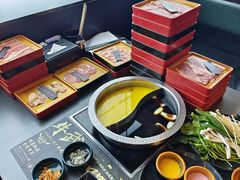 蓝莓布丁-牛武士寿喜烧·和牛火锅自助(全球首店)