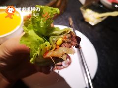 生菜夹肉-嘿嘟嘟·肋条烧肉放题(爱融荟城店)