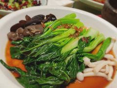 豆豉鲮鱼油麦菜-新白鹿餐厅(爱琴海购物中心店)