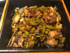 酱爆蛙蛙跳-老头儿油爆虾·知味杭州(爱琴海购物中心)