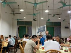 大堂-标记美食新鲜猪杂(兴南大道店)