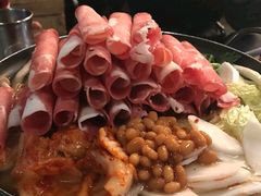 部队锅-MI WU FACTORY米屋美食工厂餐厅(绿地店)