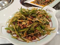 -九妹农家大铁锅东北菜(江湾店)