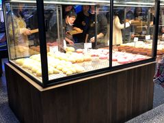 面包甜点陈列柜-LELECHA乐乐茶(上海五角场万达广场店)