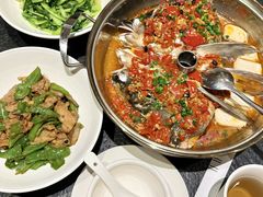 -鱼鲜饭香·招牌汽锅剁椒鱼头王