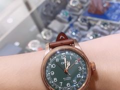 -亨吉利世界名表中心(汇金百货店)