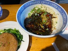 大排面-沪西老弄堂面馆(定西路店)