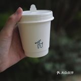 我各试了第一个菜单的奶咖和第二个菜单的冰美式