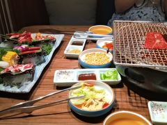 -明洞阿姨·韩式酱蟹烤肉·创意料理(三元桥店)