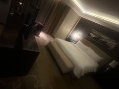-天津京基皇冠假日酒店