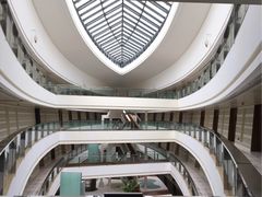 -上海滴水湖皇冠假日酒店