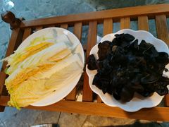 -二荆条·蜀鲜汇城市森林火锅