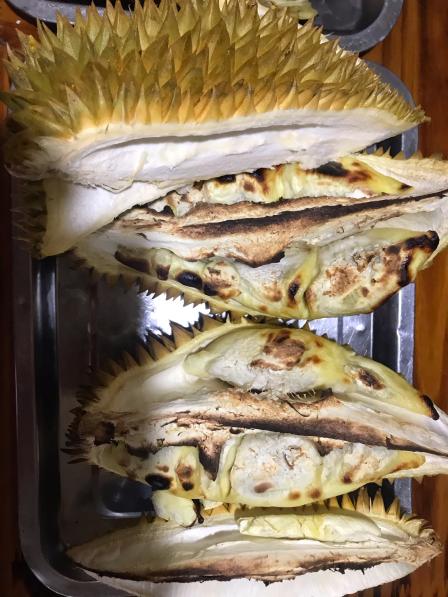 赣州唯一一家烤榴莲 榴莲还行 烧烤就很一般了