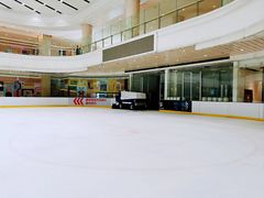 -陈露国际冰上中心(天津嘉里汇店)