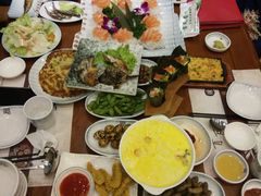 -青瓦餐厅·生鱼片·韩园烤肉(西塔店)