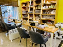 -涂tu指甲日式美甲美睫店