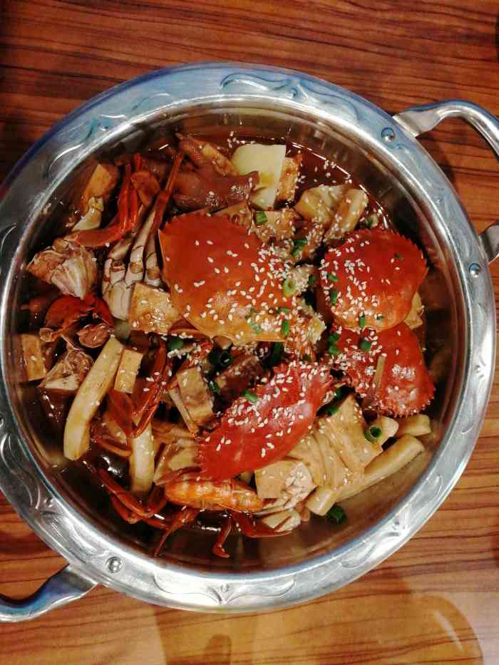 帝王肉蟹煲-"万达广场四楼里一家餐饮店.以为是家新名字.