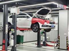 -哈贝卡汽车服务连锁(硕士路店)